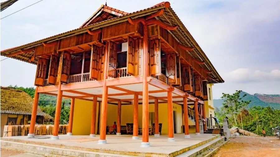 Nhà sàn bê tông giả gỗ đẹp, được ưa chuộng hiện nay