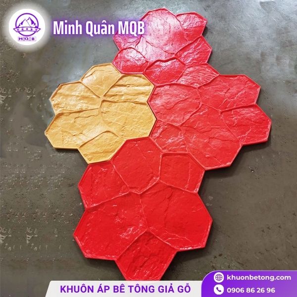 Khuôn Đúc Hàng Rào Bê Tông Giả Gỗ: Giải Pháp Thẩm Mỹ & Bền Vững Cho Mọi Công Trình