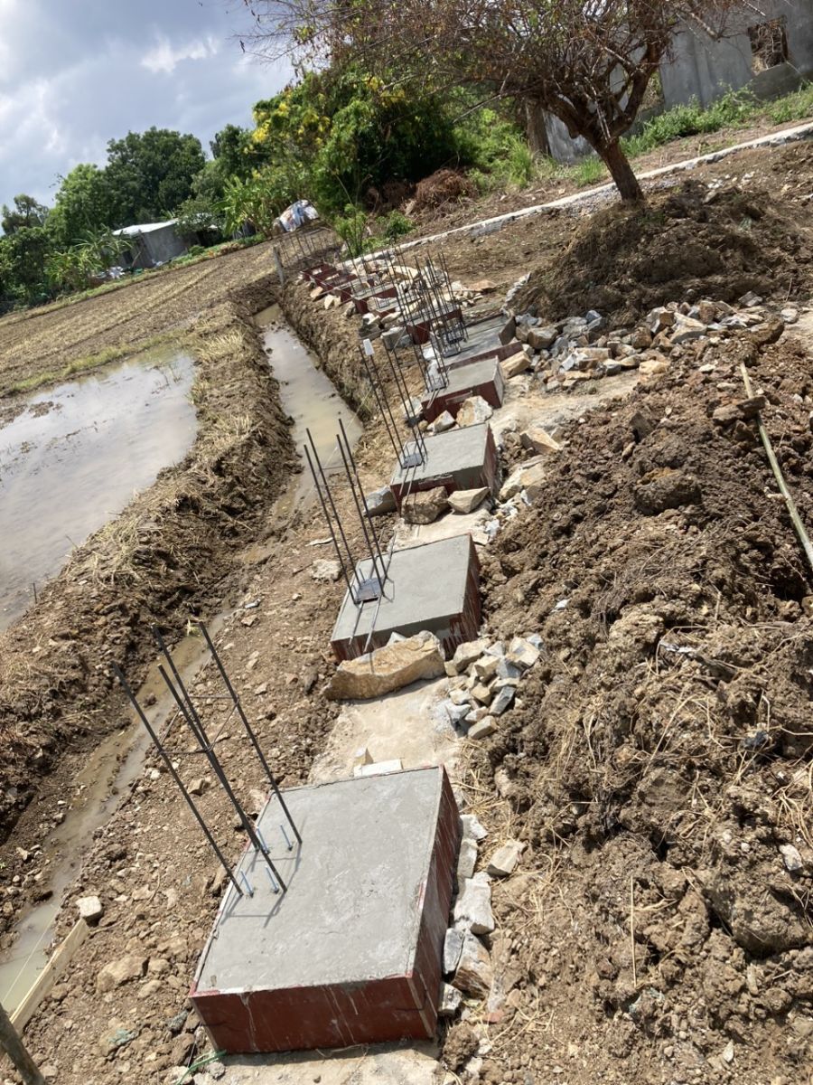 Hàng Rào Bê Tông Đúc Sẵn: Giải Pháp Tối Ưu Chi Phí & Thi Công Nhanh Chóng