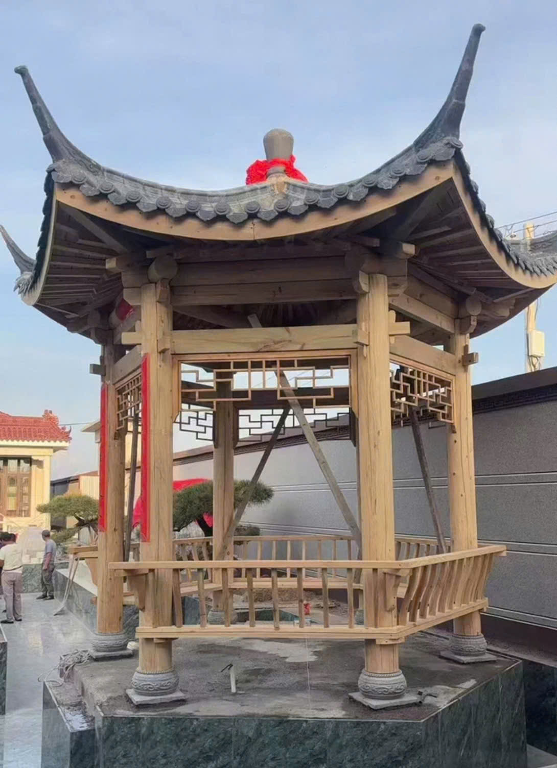 Chòi Lục Giác Bê Tông: Giải Pháp Thi Công Hiệu Quả Cho Mọi Công Trình