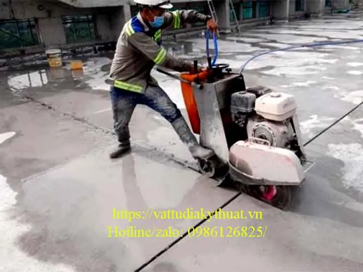 Tuân thủ yêu cầu kỹ thuật khi thi công khe co giãn