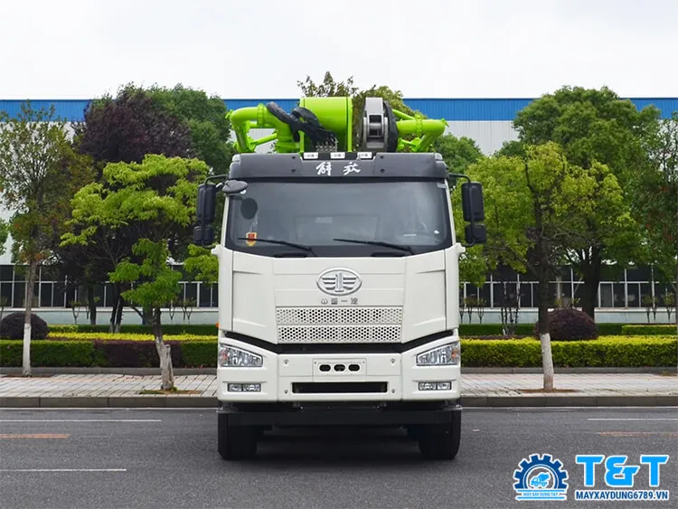 Hệ thống cần bơm linh hoạt của xe bơm bê tông cần dài