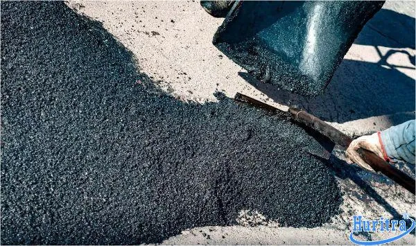 Nhựa đường là một vật liệu màu đen, có độ nhớt cao, dạng bán rắn hoặc lỏng