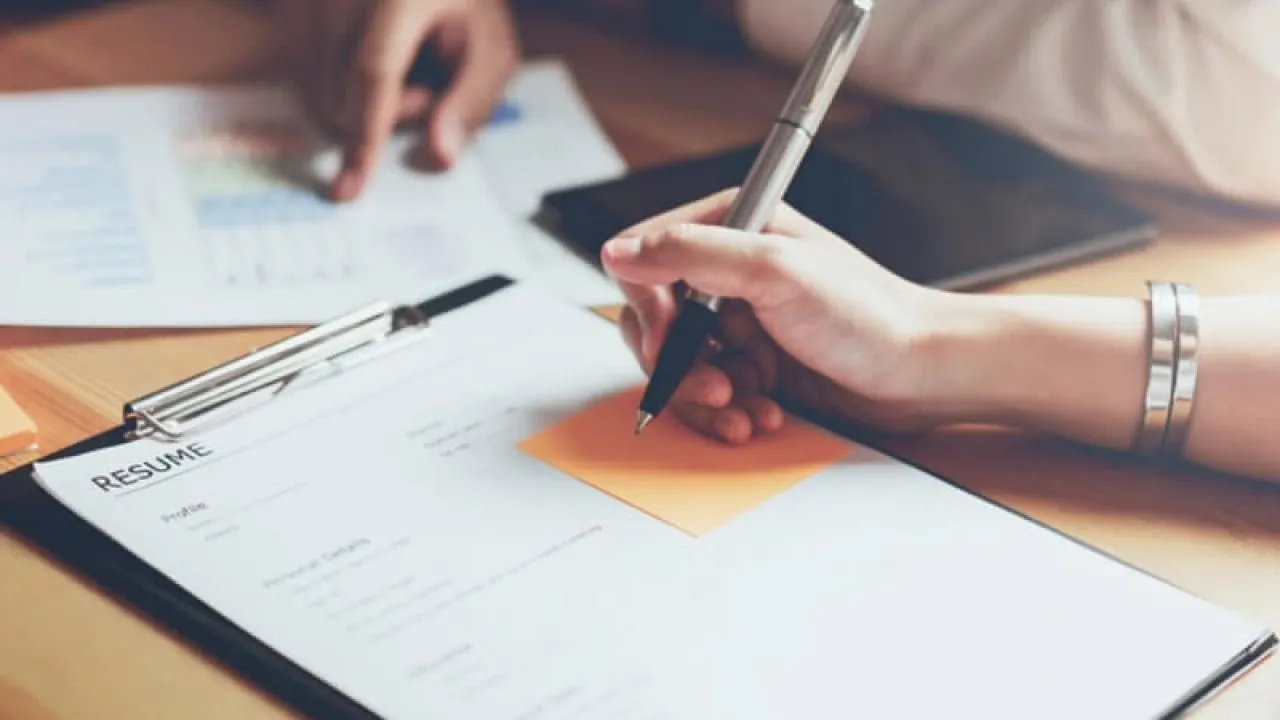 Mẫu công văn gửi sở xây dựng và các văn bản hành chính cho nhà thầu thi công đường bộ năm 2026.