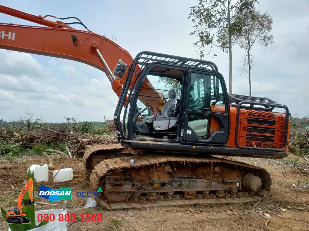 Thị trường máy xúc giá 300 tr năm 2026 với nhiều lựa chọn từ Nhật Bản và Hàn Quốc