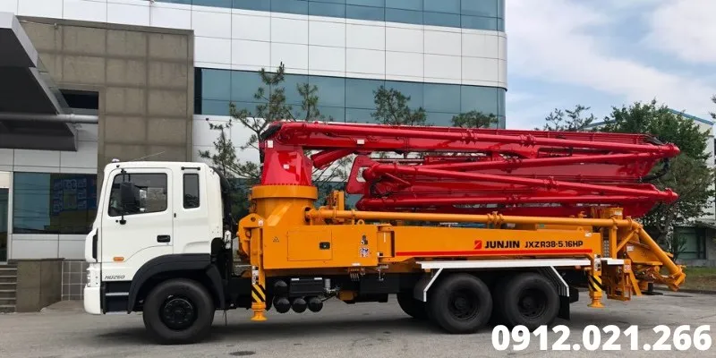 Xe bơm cần bê tông 38m Nhập Khẩu Từ Hàn Quốc