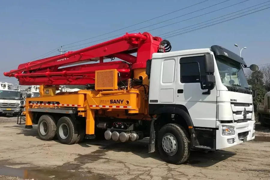 Xe bơm cần Sany 37m tại công trình