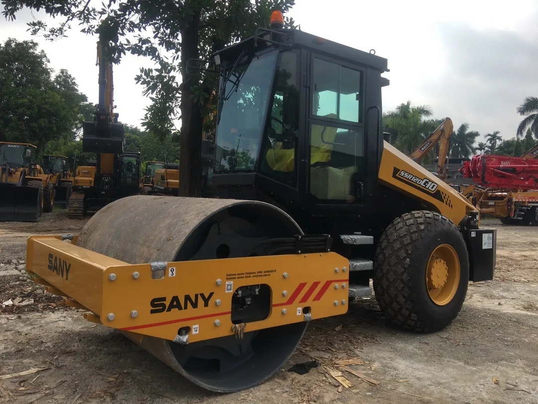 Xe lu rung Sany tại công trình đường bộ