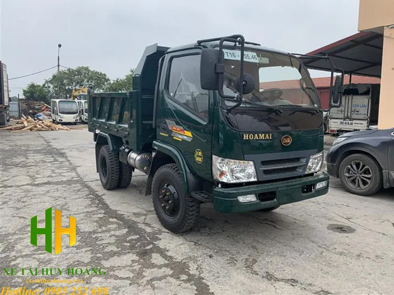 Xe ben Hoa Mai 3 tấn vận hành tại công trường