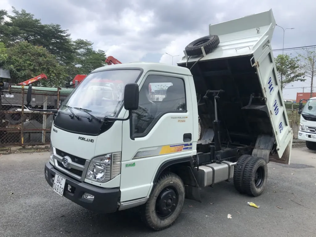 Xe ben 2 5 tấn cũ Thaco Forland FD250 ngoại thất chuẩn