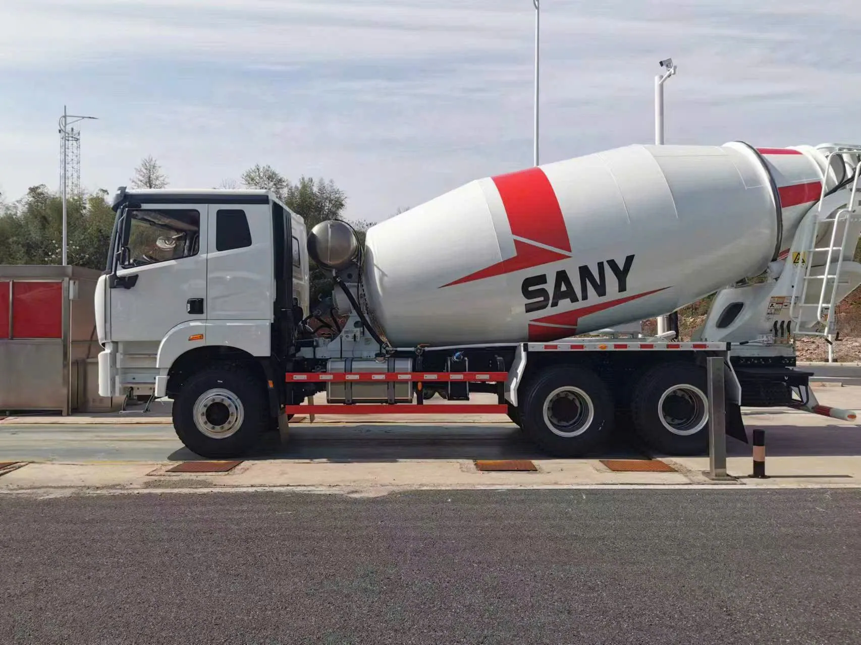 xe trộn bê tông sany