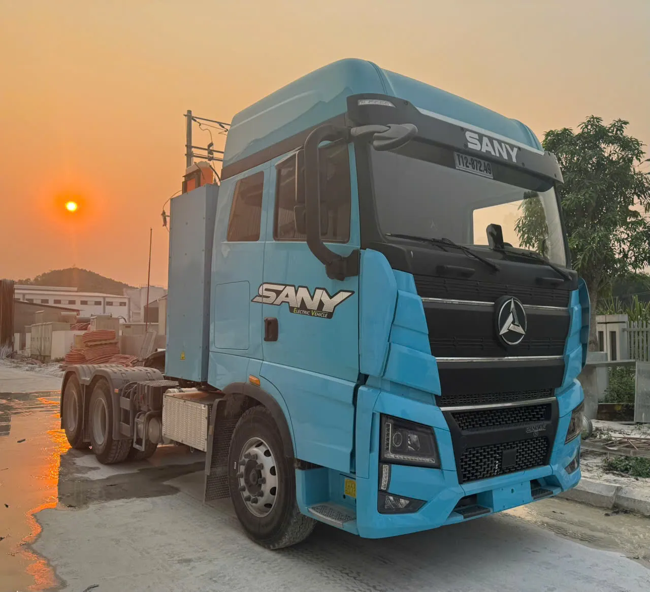 đầu kéo điện sany
