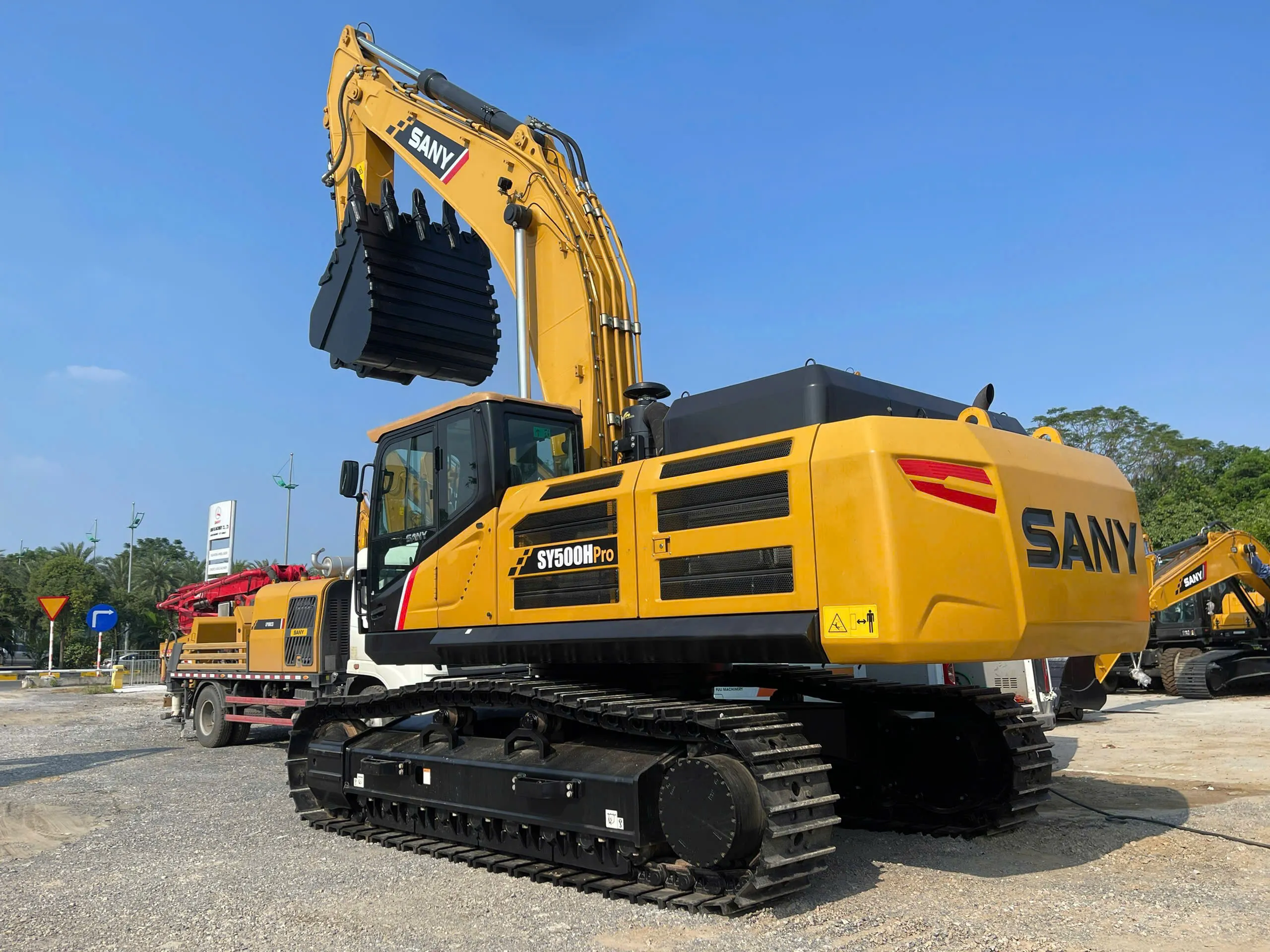 xe đào sany sy650h